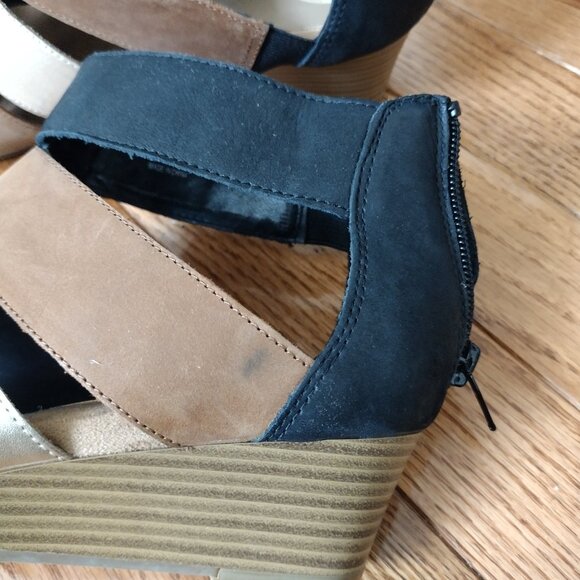 Aerosoles color block Metallic Wedge Sandal - Picture 3 of 6